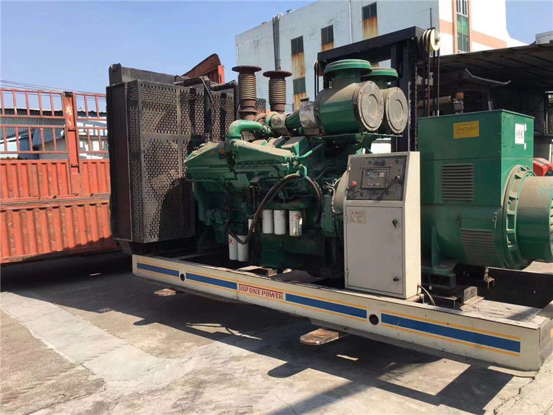 莫力达瓦如何判断柴油发电机组的机油温度是否达到了合适的预热温度?